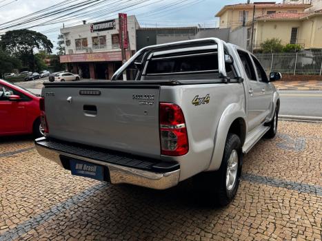 TOYOTA Hilux Caminhonete 2.7 16V 4P SRV FLEX 4X4  CABINE DUPLA AUTOM�TICO, Foto 4
