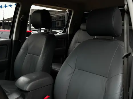 TOYOTA Hilux Caminhonete 2.7 16V 4P SRV FLEX 4X4  CABINE DUPLA AUTOM�TICO, Foto 13