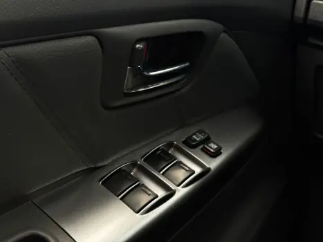 TOYOTA Hilux Caminhonete 2.7 16V 4P SRV FLEX 4X4  CABINE DUPLA AUTOM�TICO, Foto 15