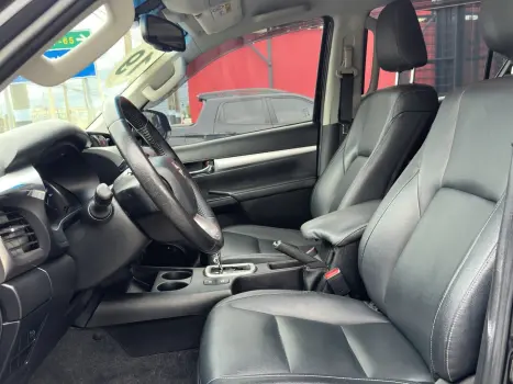 TOYOTA Hilux Caminhonete 2.7 16V 4P SRV FLEX 4X4  CABINE DUPLA AUTOM�TICO, Foto 6