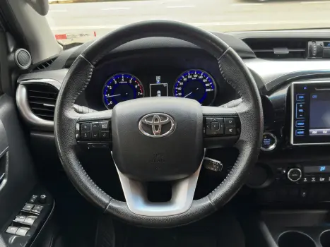 TOYOTA Hilux Caminhonete 2.7 16V 4P SRV FLEX 4X4  CABINE DUPLA AUTOM�TICO, Foto 9