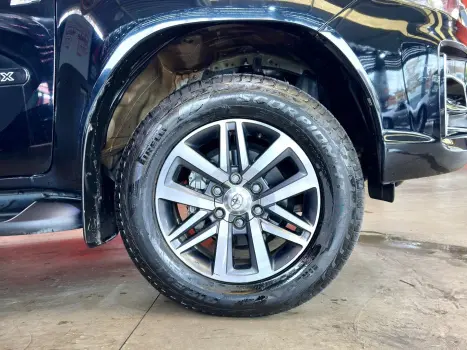 TOYOTA Hilux Caminhonete 2.7 16V 4P SRV FLEX 4X4  CABINE DUPLA AUTOM�TICO, Foto 20