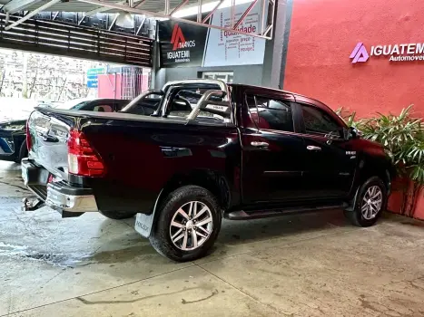 TOYOTA Hilux Caminhonete 2.7 16V 4P SRV FLEX 4X4  CABINE DUPLA AUTOM�TICO, Foto 24