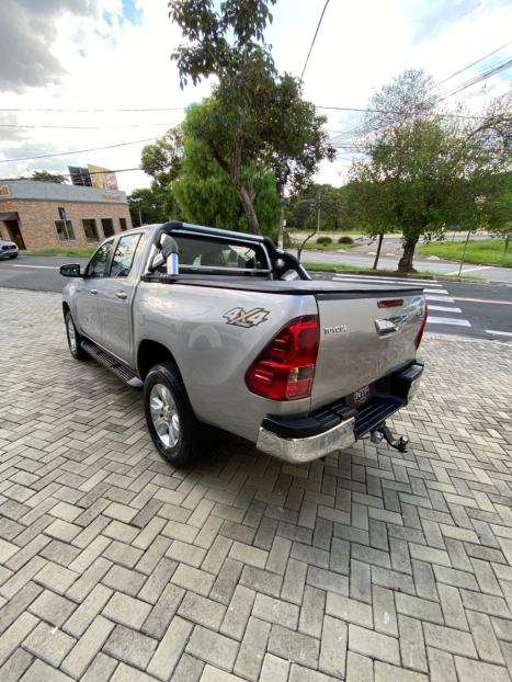 TOYOTA Hilux Caminhonete 2.8 16V SRV 4X4 DIESEL CABINE DUPLA AUTOM�TICO, Foto 3