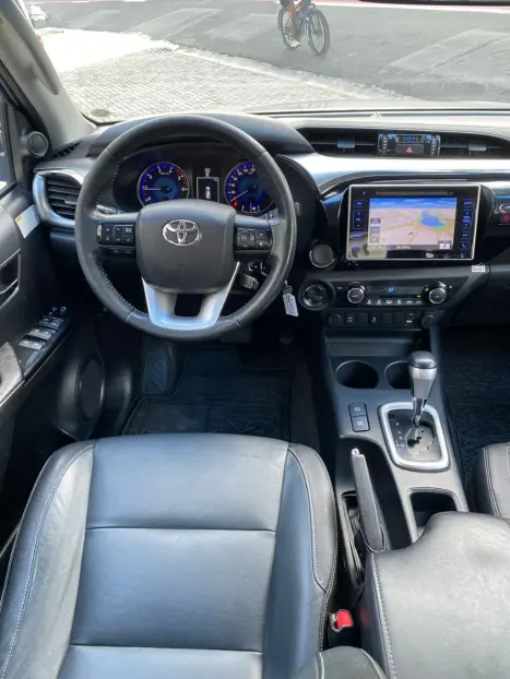 TOYOTA Hilux Caminhonete 2.8 16V SRV 4X4 DIESEL CABINE DUPLA AUTOM�TICO, Foto 15