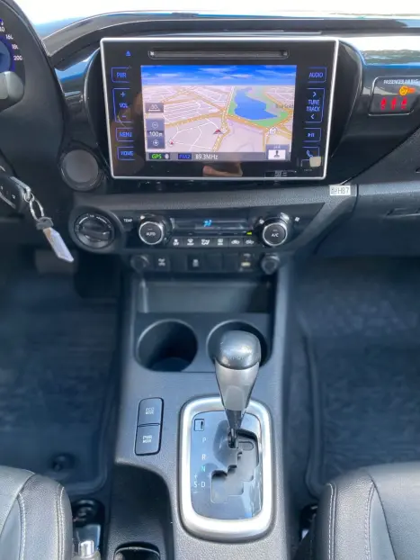 TOYOTA Hilux Caminhonete 2.8 16V SRV 4X4 DIESEL CABINE DUPLA AUTOM�TICO, Foto 16