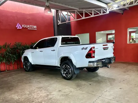TOYOTA Hilux Caminhonete 2.8 16V SRX 4X4 TURBO DIESEL CABINE DUPLA AUTOM�TICO, Foto 6