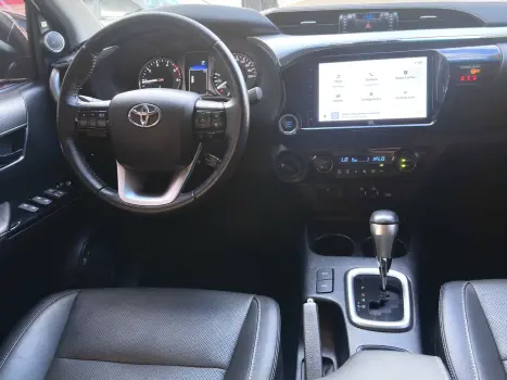 TOYOTA Hilux Caminhonete 2.8 16V SRX 4X4 TURBO DIESEL CABINE DUPLA AUTOM�TICO, Foto 15