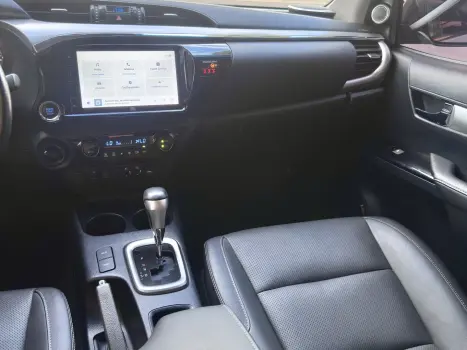 TOYOTA Hilux Caminhonete 2.8 16V SRX 4X4 TURBO DIESEL CABINE DUPLA AUTOM�TICO, Foto 16