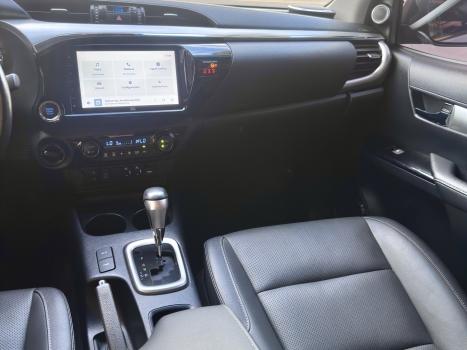TOYOTA Hilux Caminhonete 2.8 16V SRX 4X4 TURBO DIESEL CABINE DUPLA AUTOM�TICO, Foto 17