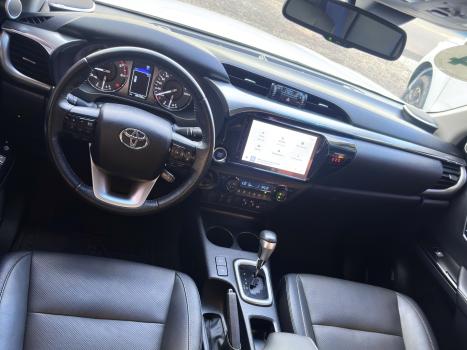 TOYOTA Hilux Caminhonete 2.8 16V SRX 4X4 TURBO DIESEL CABINE DUPLA AUTOM�TICO, Foto 20