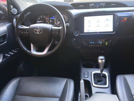TOYOTA Hilux Caminhonete 2.8 16V SRV 4X4 DIESEL CABINE DUPLA AUTOM�TICO, Foto 16