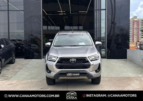 TOYOTA Hilux Caminhonete 2.8 16V SRX 4X4 TURBO DIESEL CABINE DUPLA AUTOM�TICO, Foto 2