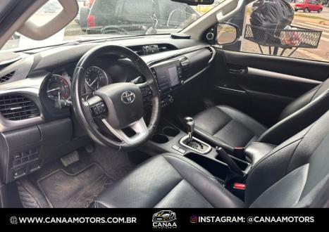 TOYOTA Hilux Caminhonete 2.8 16V SRX 4X4 TURBO DIESEL CABINE DUPLA AUTOM�TICO, Foto 9