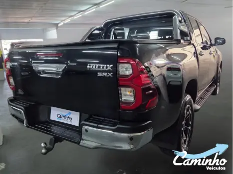 TOYOTA Hilux Caminhonete 2.8 16V SRX 4X4 DIESEL CABINE DUPLA AUTOM�TICO, Foto 4