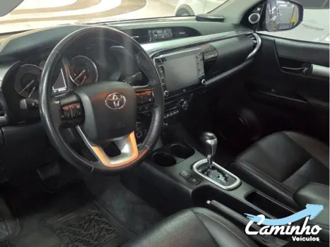 TOYOTA Hilux Caminhonete 2.8 16V SRX 4X4 DIESEL CABINE DUPLA AUTOM�TICO, Foto 8