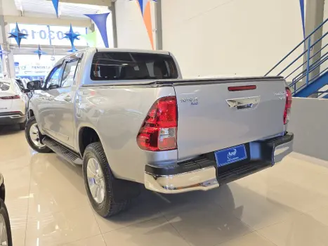 TOYOTA Hilux Caminhonete 2.7 16V 4P SR AUTOM�TICO, Foto 4