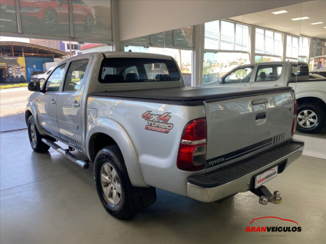TOYOTA Hilux Caminhonete 3.0 4P 4X4 DIESEL CABINE DUPLA, Foto 6