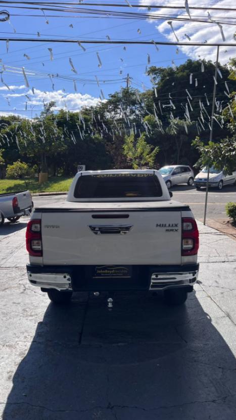 TOYOTA Hilux Caminhonete 2.8 16V SRX 4X4 DIESEL CABINE DUPLA AUTOM�TICO, Foto 4