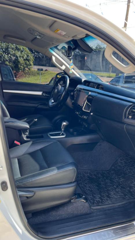 TOYOTA Hilux Caminhonete 2.8 16V SRX 4X4 DIESEL CABINE DUPLA AUTOM�TICO, Foto 5