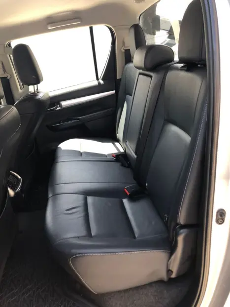 TOYOTA Hilux Caminhonete 2.8 16V SRV 4X4 DIESEL CABINE DUPLA AUTOM�TICO, Foto 14