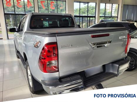 TOYOTA Hilux Caminhonete 2.8 16V SRV 4X4 DIESEL CABINE DUPLA AUTOM�TICO, Foto 3
