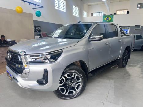 TOYOTA Hilux Caminhonete 3.0 4P SRV DIESEL CABINE DUPLA, Foto 3
