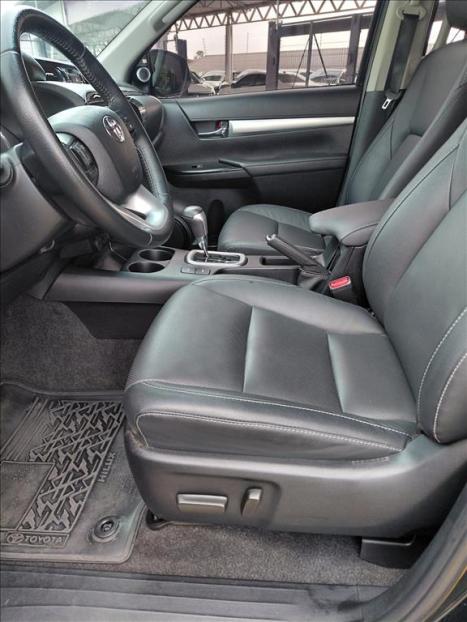 TOYOTA Hilux Caminhonete 2.8 16V SRX PLUS 4X4 TURBO DIESEL CABINE DUPLA AUTOM�TICO, Foto 8
