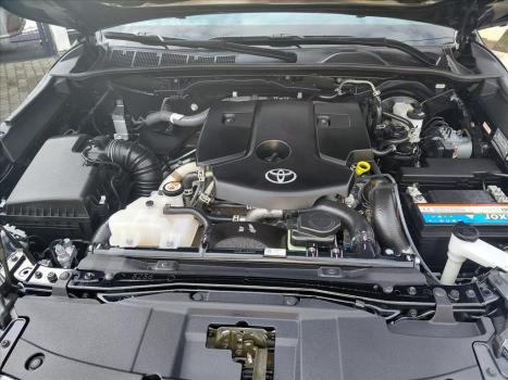 TOYOTA Hilux Caminhonete 2.8 16V SRX PLUS 4X4 TURBO DIESEL CABINE DUPLA AUTOM�TICO, Foto 15