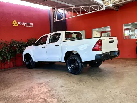 TOYOTA Hilux Caminhonete 2.8 16V 4P POWER PACK TURBO DIESEL 4X4 CABINE DUPLA, Foto 17