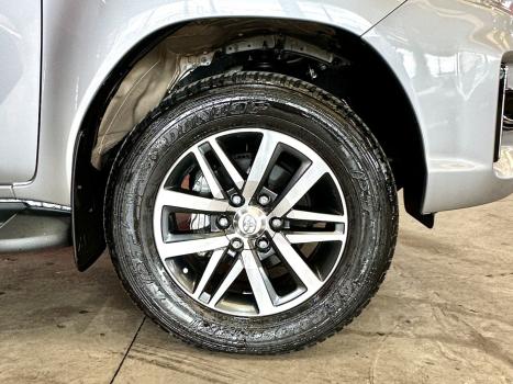 TOYOTA Hilux Caminhonete 2.7 16V 4P DX CABINE DUPLA, Foto 16