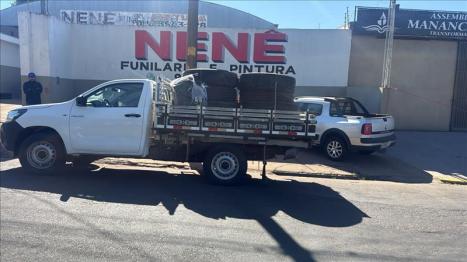 TOYOTA Hilux Caminhonete 2.8 4X4 DIESEL CABINE SIMPLES, Foto 2