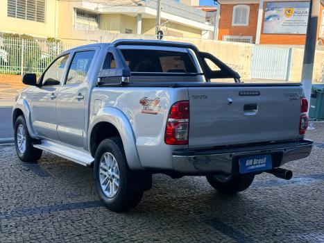 TOYOTA Hilux Caminhonete 3.0 4P 4X4 SRV TURBO DIESEL CABINE DUPLA AUTOM�TICO, Foto 6