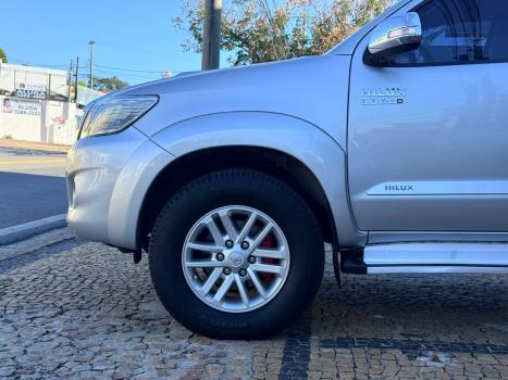 TOYOTA Hilux Caminhonete 3.0 4P 4X4 SRV TURBO DIESEL CABINE DUPLA AUTOM�TICO, Foto 7