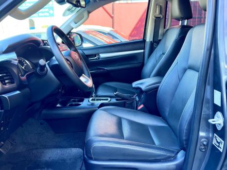 TOYOTA Hilux Caminhonete 2.8 16V SRX 4X4 DIESEL CABINE DUPLA AUTOM�TICO, Foto 5