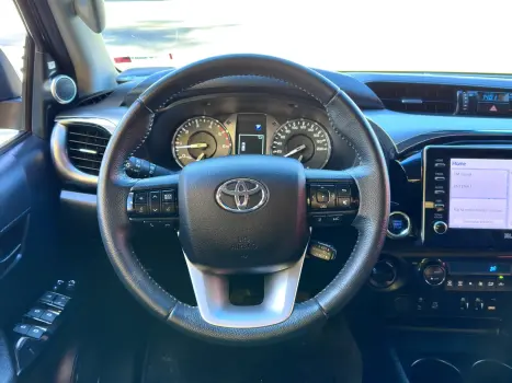 TOYOTA Hilux Caminhonete 2.8 16V SRX 4X4 DIESEL CABINE DUPLA AUTOM�TICO, Foto 12