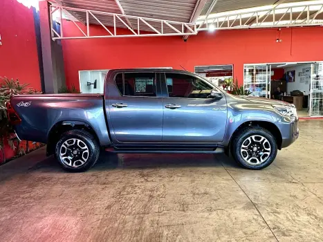 TOYOTA Hilux Caminhonete 2.8 16V SRX 4X4 DIESEL CABINE DUPLA AUTOM�TICO, Foto 13
