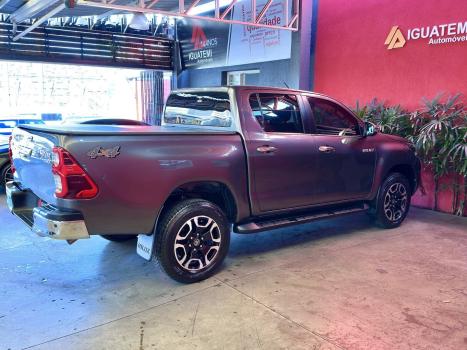 TOYOTA Hilux Caminhonete 2.8 16V SRX 4X4 DIESEL CABINE DUPLA AUTOM�TICO, Foto 17
