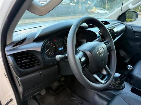 TOYOTA Hilux Caminhonete 2.8 4X4 DIESEL CABINE SIMPLES, Foto 6
