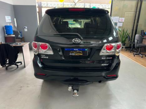 TOYOTA Hilux Caminhonete 3.0 16V 4P 4X4 SRV TURBO DIESEL CABINE DUPLA AUTOM�TICO, Foto 4
