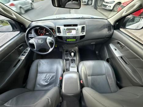 TOYOTA Hilux Caminhonete 2.7 16V 4P SRV FLEX 4X4  CABINE DUPLA AUTOM�TICO, Foto 8