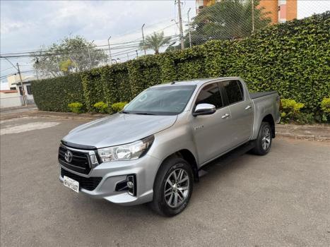 TOYOTA Hilux Caminhonete 2.8 16V SRV 4X4 DIESEL CABINE DUPLA AUTOM�TICO, Foto 3