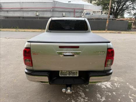 TOYOTA Hilux Caminhonete 2.8 16V SRV 4X4 DIESEL CABINE DUPLA AUTOM�TICO, Foto 4