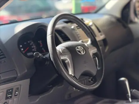 TOYOTA Hilux Caminhonete 2.7 16V 4P SRV FLEX 4X4  CABINE DUPLA AUTOM�TICO, Foto 4