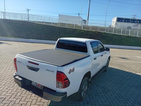 TOYOTA Hilux Caminhonete 2.8 4P 4X4 DIESEL CABINE DUPLA, Foto 4