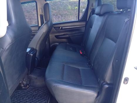 TOYOTA Hilux Caminhonete 2.8 4P 4X4 DIESEL CABINE DUPLA, Foto 12