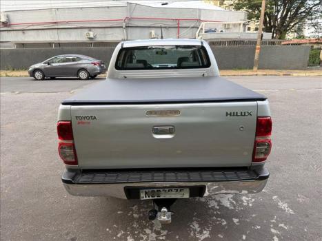 TOYOTA Hilux Caminhonete 3.0 4P 4X4 DIESEL CABINE DUPLA, Foto 4