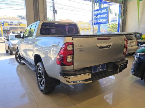 TOYOTA Hilux Caminhonete 2.8 16V SRX 4X4 DIESEL CABINE DUPLA AUTOM�TICO, Foto 4