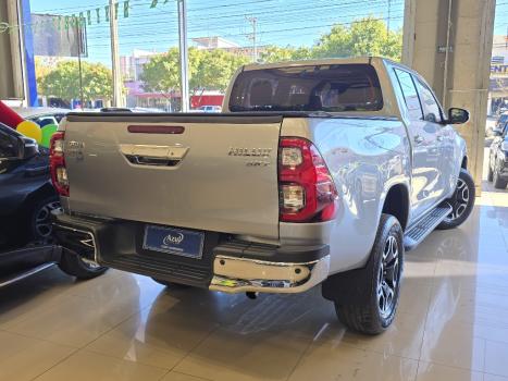TOYOTA Hilux Caminhonete 2.8 16V SRX 4X4 DIESEL CABINE DUPLA AUTOM�TICO, Foto 6