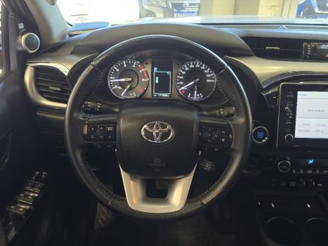 TOYOTA Hilux Caminhonete 2.8 16V SRX 4X4 DIESEL CABINE DUPLA AUTOM�TICO, Foto 12